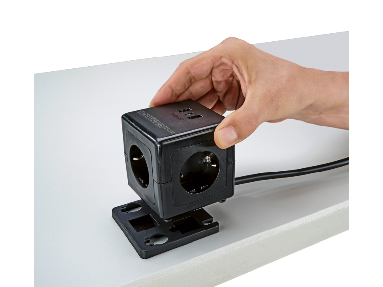 Cubo de Tomadas com Ligações USB